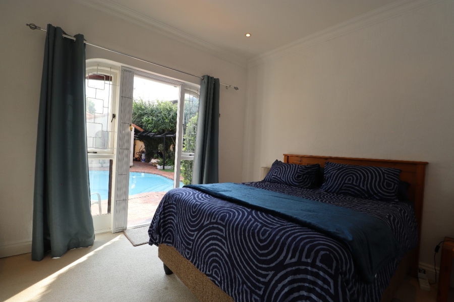 4 Bedroom Property for Sale in Summerstrand Eastern Cape